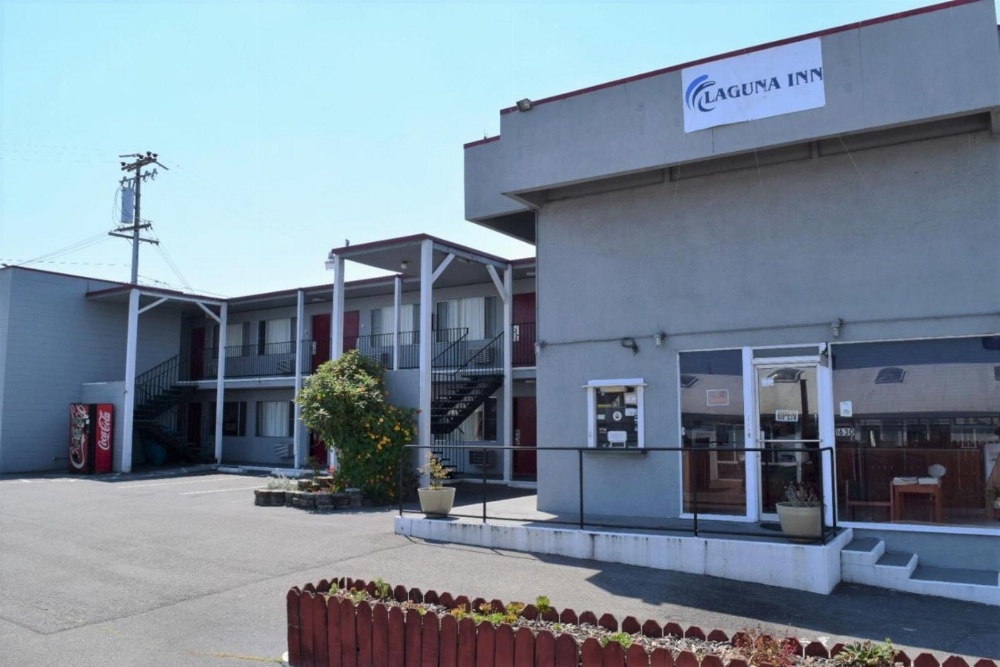 Laguna Inn Main image